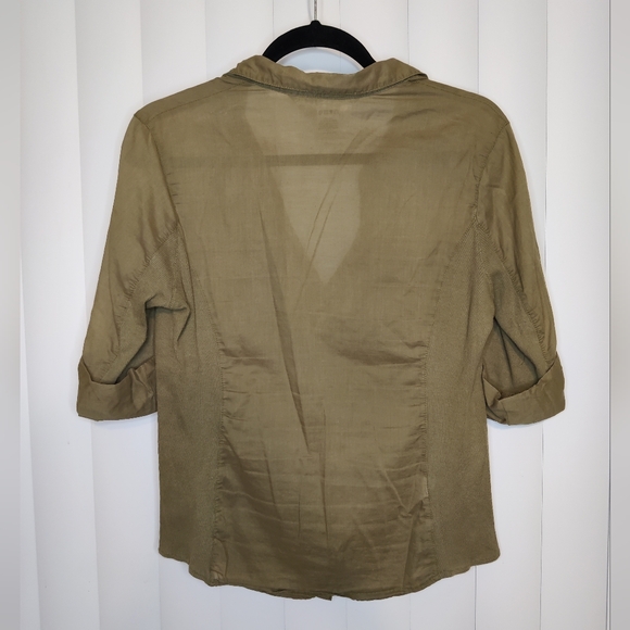 Max studio Olive green button down shirt size L - Picture 2 of 3